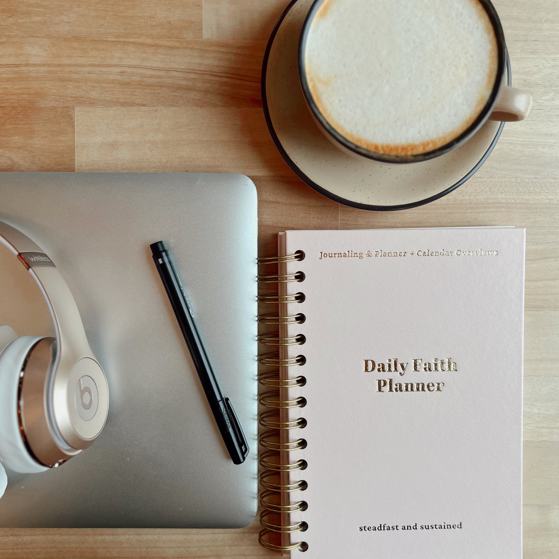 Guided daily planner to keep God at the center of your day